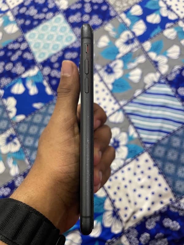 iPhone 11 128 GB PTA approved 1