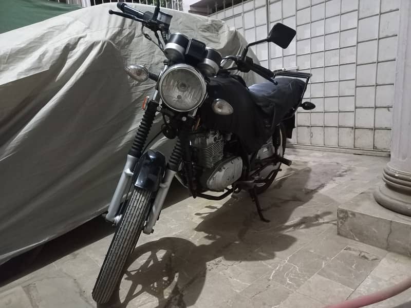 Suzuki GS 150 SE 2022 2