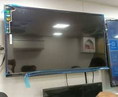 32 inch LCD only 2 days used