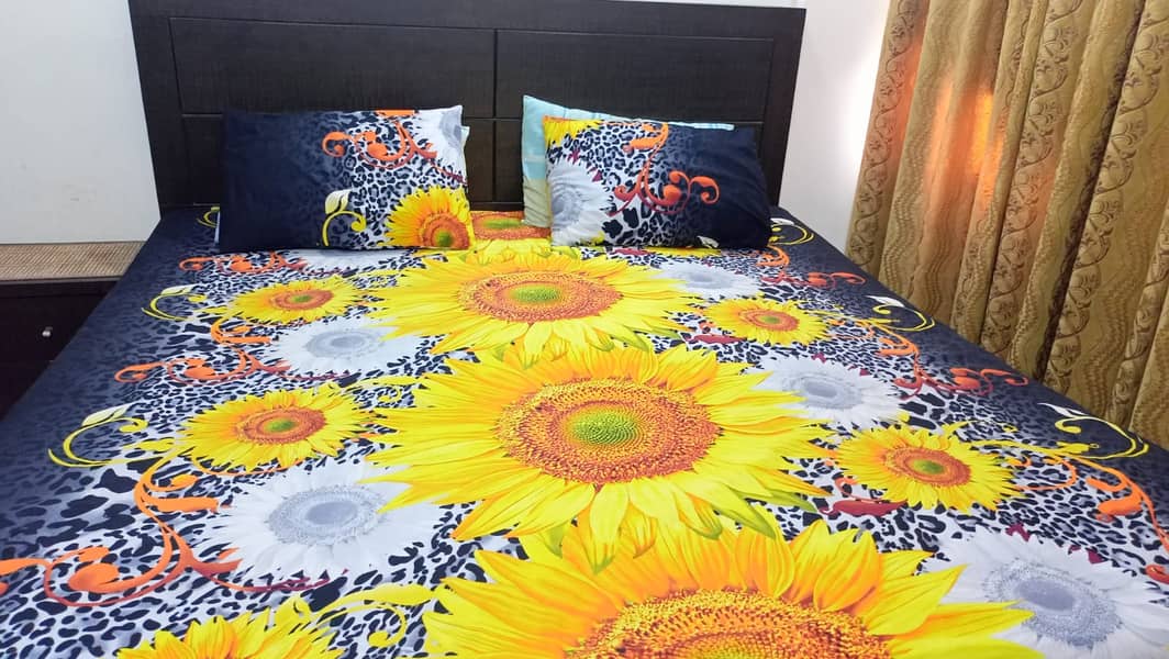 Queen size bed with 2 side tables for sale 1