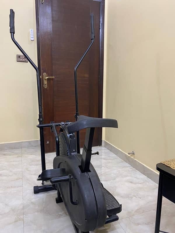 Exercise cycle (Ellipticals cycle) 3