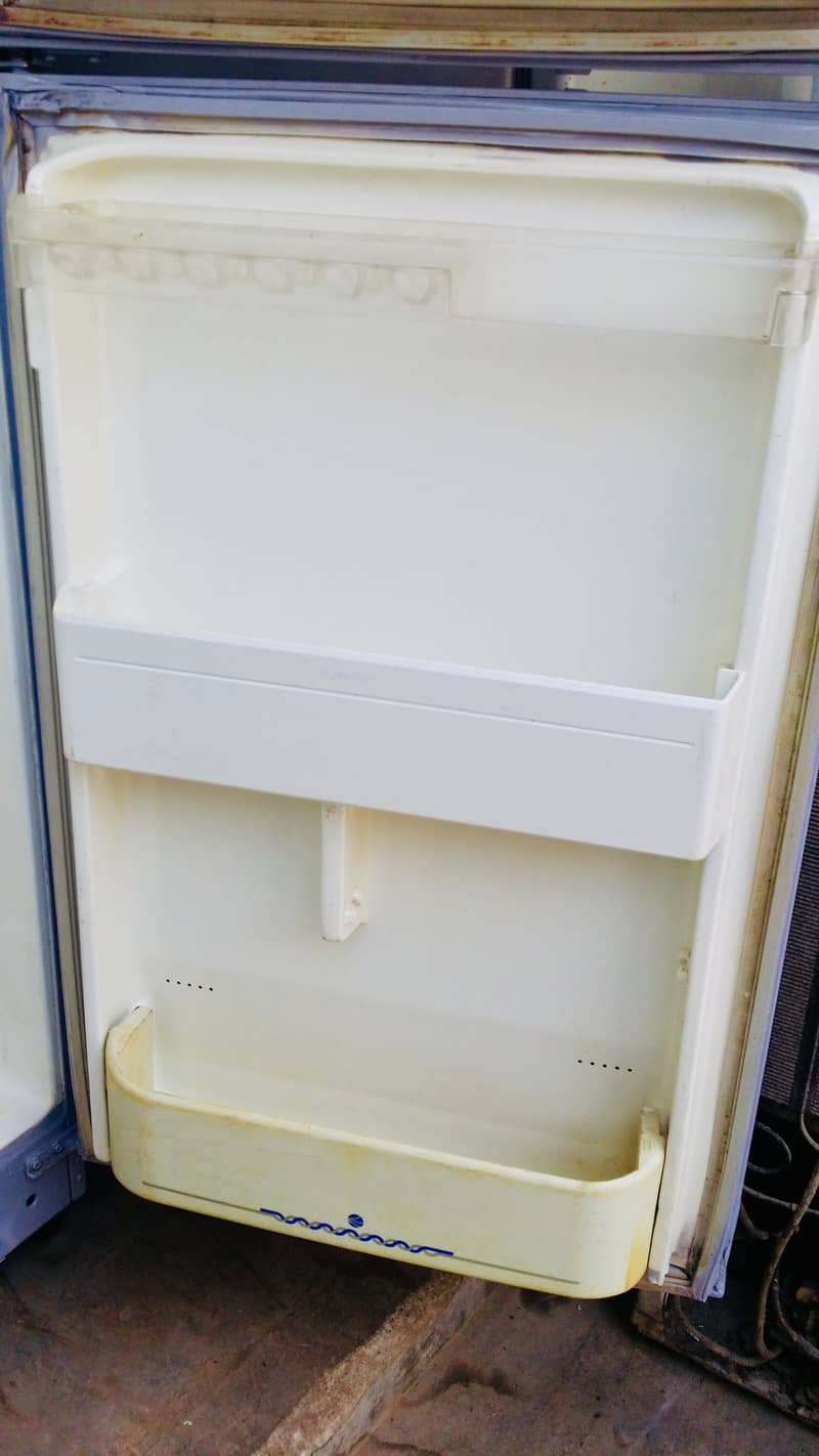 SUPER GENERAL Fridge, Made In Japan, Just Like A Brand New, Guarantee 13