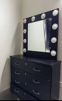 dressing table with lights