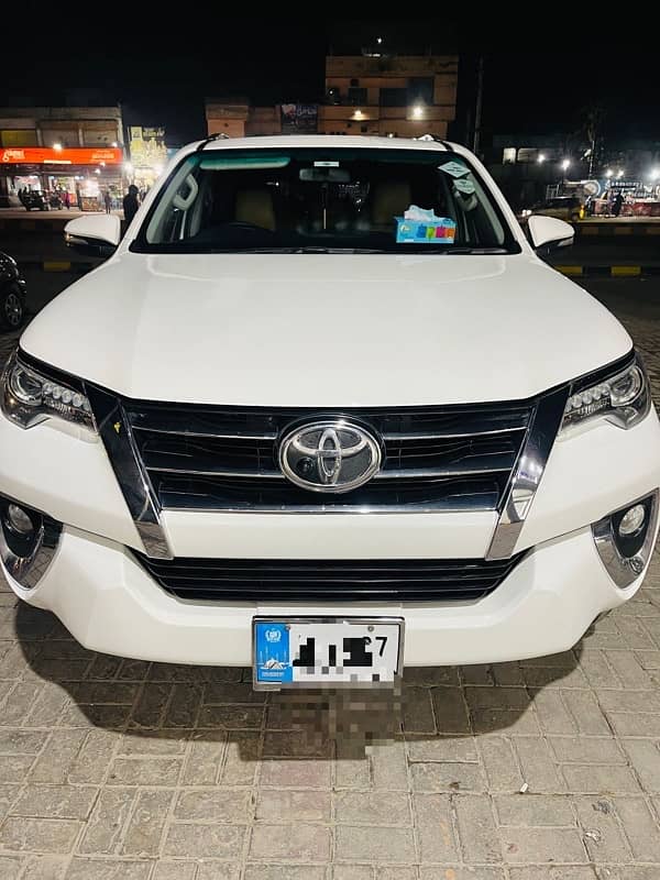 Toyota Fortuner 2017 0