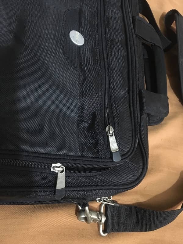 Laptop bag 4