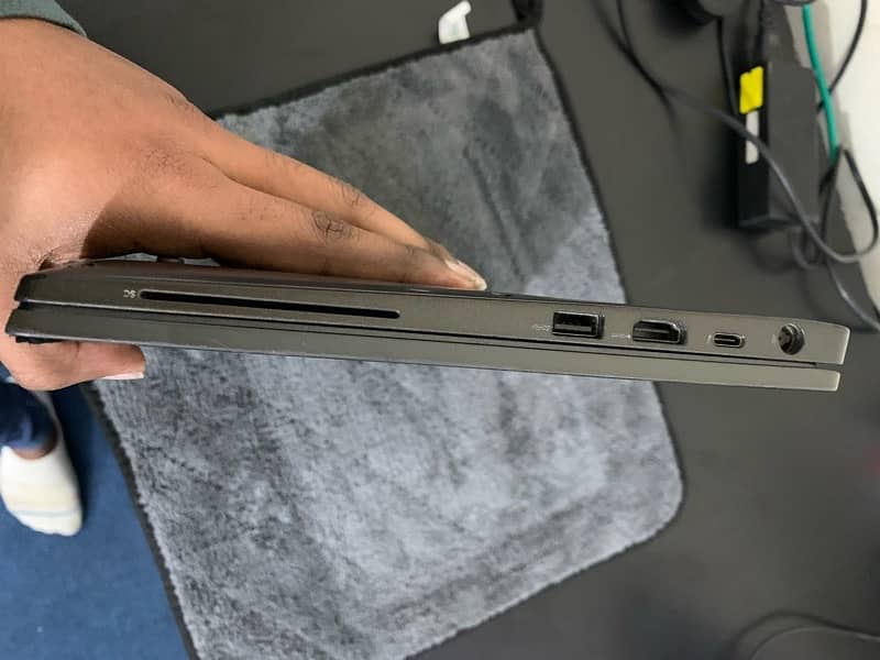 Dell Latitude 7400 Core-i7-8th Gen 6