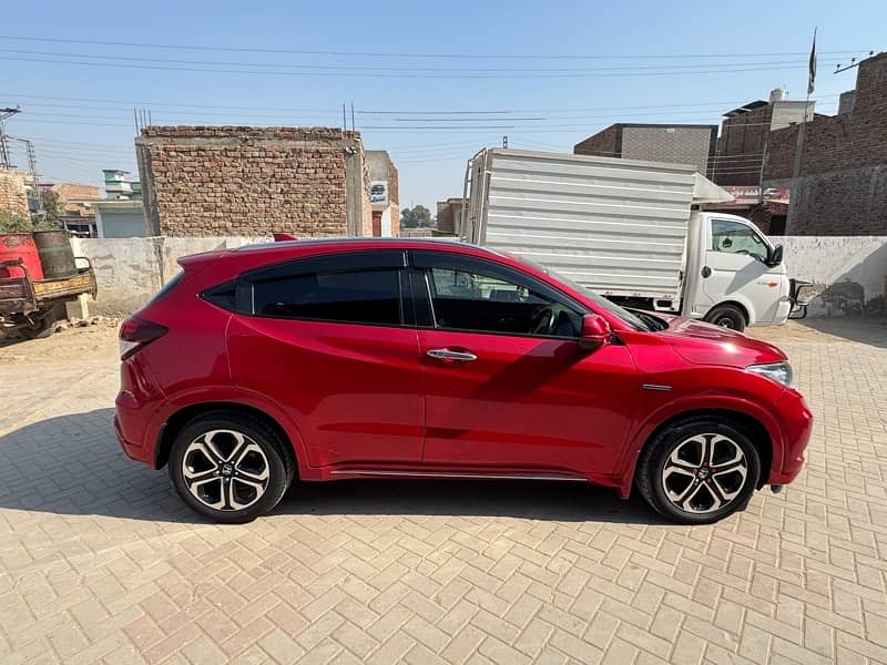 Honda Vezel 2016 1