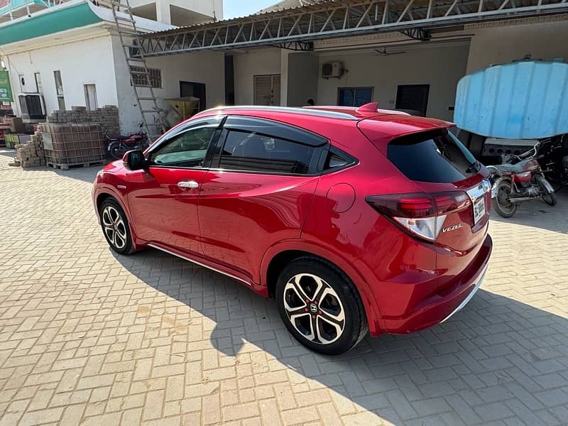 Honda Vezel 2016 3