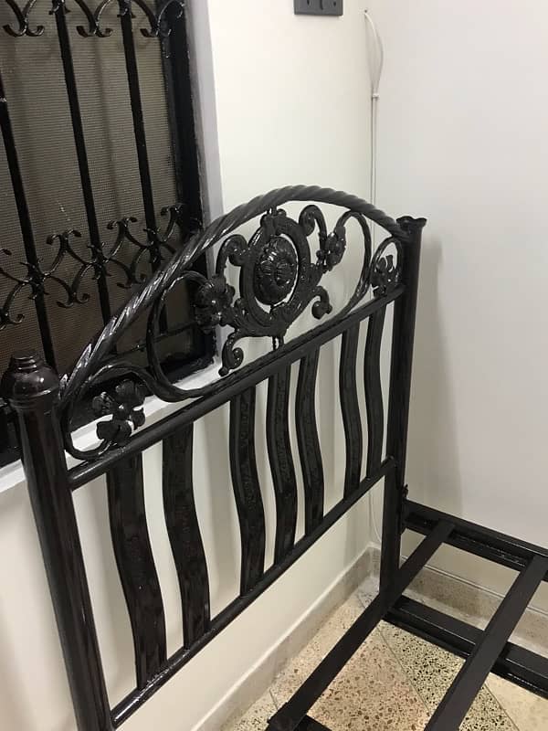 black iron single bed 2