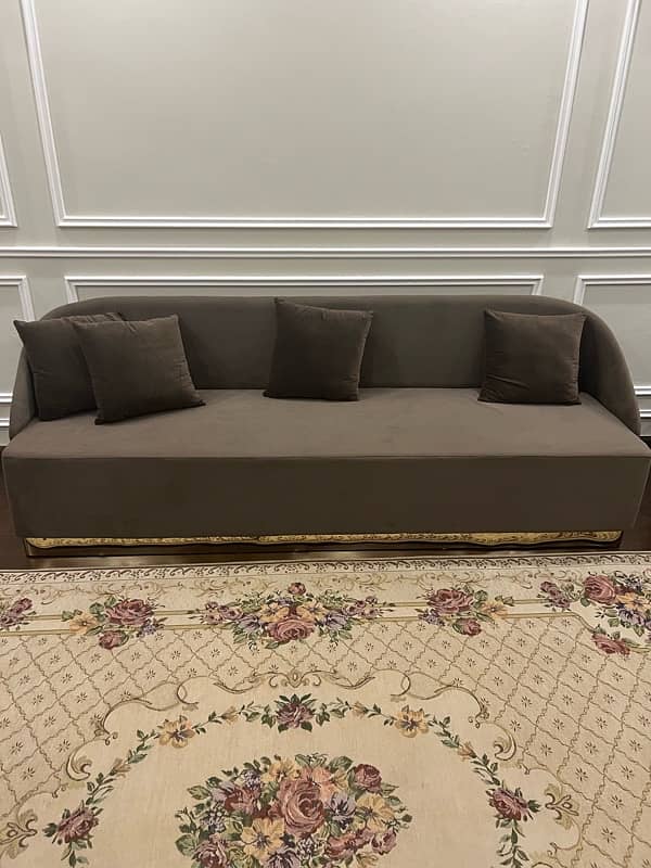 Modern Sofa set for sale8500 0