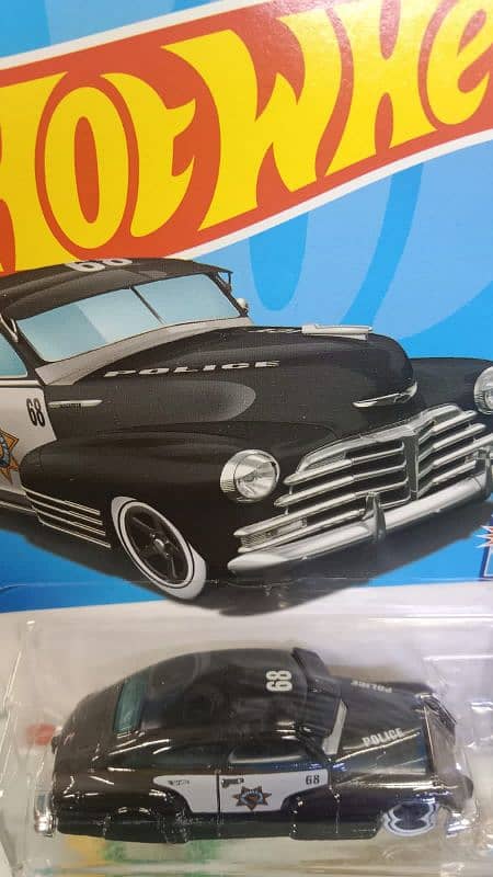 HOT WHEELS DINKY 0