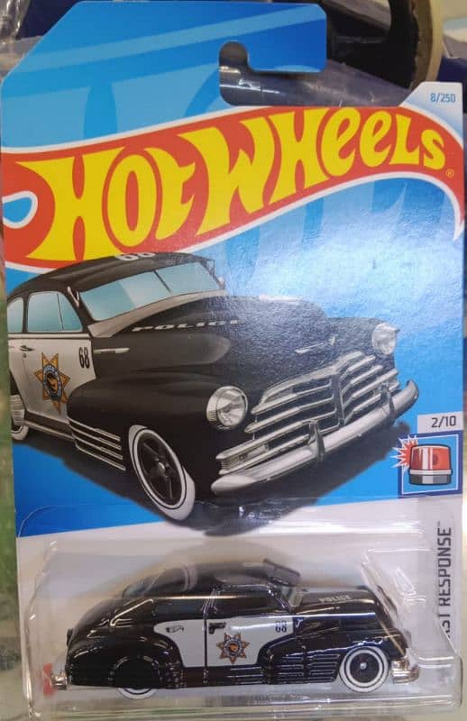 HOT WHEELS DINKY 2