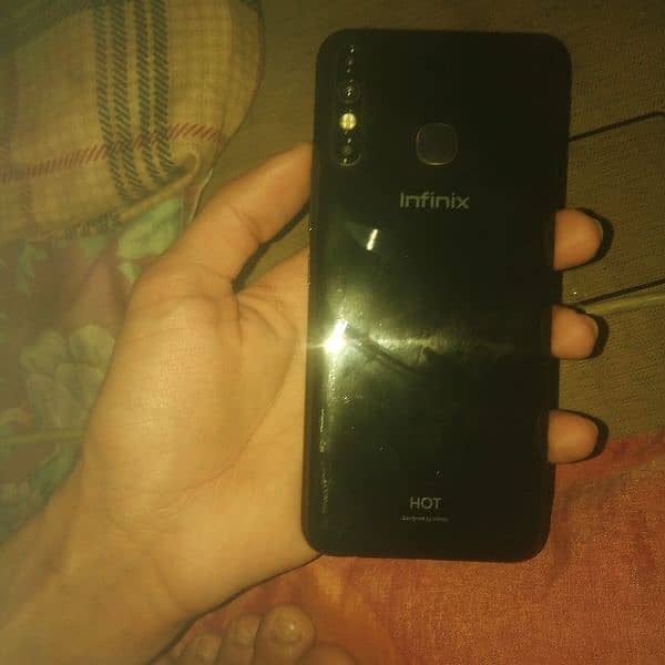 infinix Hot 8 1