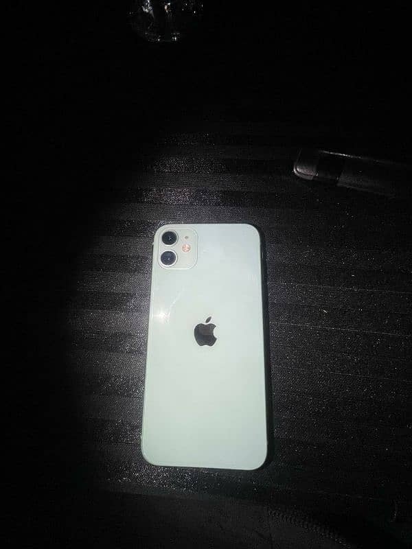 Iphone 11 mint condition 64 gb 1