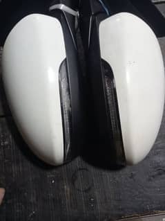 Hyundai Tucson side mirrors available