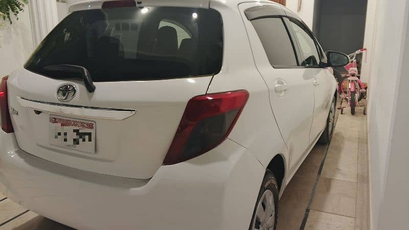 Toyota Vitz 2013 5