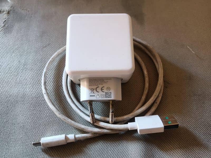 Oppo f19 pro original charger 1