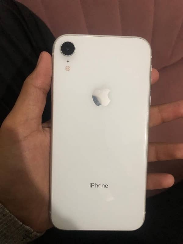 iphone xr white colour 1