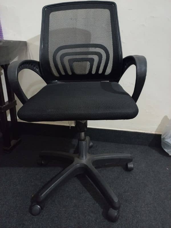 3 office chairs available 0