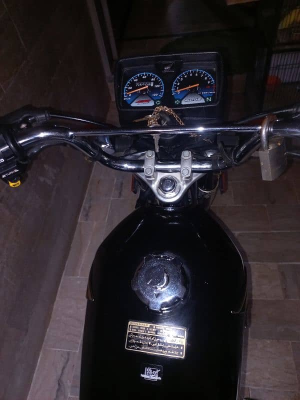 Honda 125 2023 karachi number 8