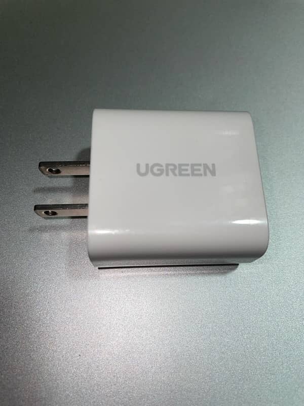 Ugreen usb C  20W fast charger 0