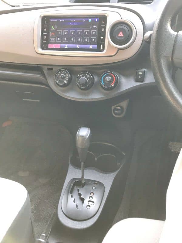 Toyota Vitz 2016 8