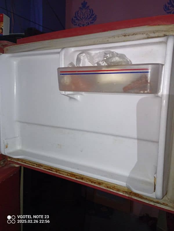 single fridge for sell 1