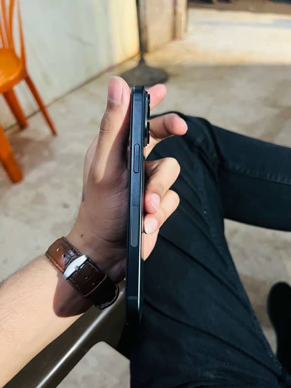 iphone 15 black colour jv 3