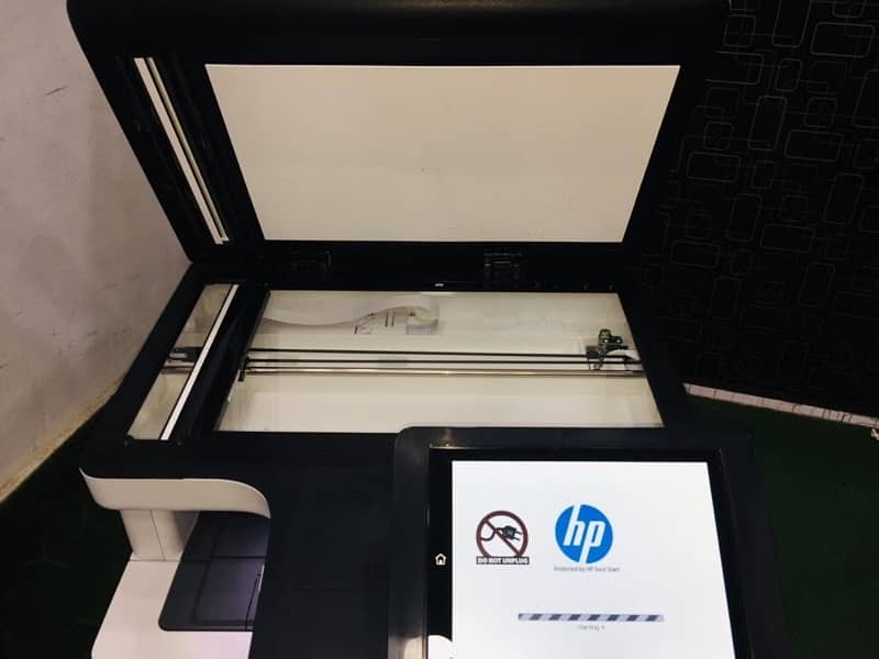 HP LaserJet Enterprise MFP M528 2