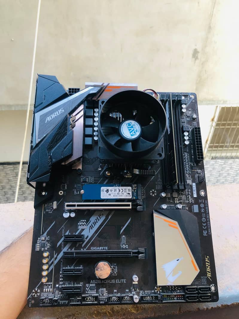 Gaming PC Ryzen 2600 A520 Gigabyte AORUS Elite 16GB DDR4 Rams 0