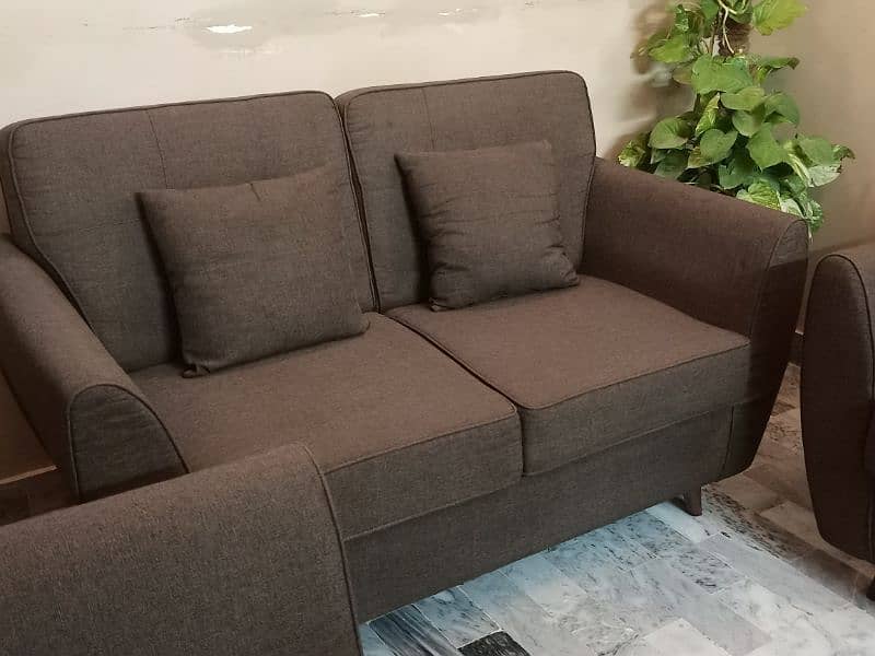 Sofa Set 4 seater Mint Condition 9