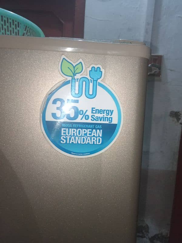 Dawalance fridge hai Only 8 month used hai 0