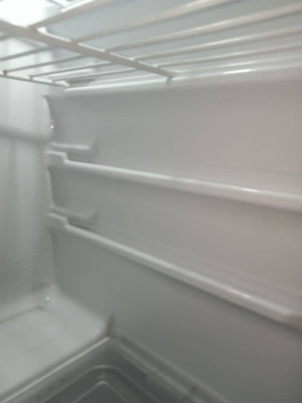 Dawalance fridge hai Only 8 month used hai 8