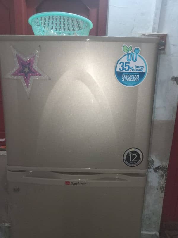 Dawalance fridge hai Only 8 month used hai 14