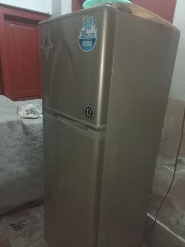 Dawalance fridge hai Only 8 month used hai 19