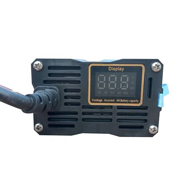 EASTERN GOLD DC 12V 40A Charger Auto Fast Battery With Digital Display 3