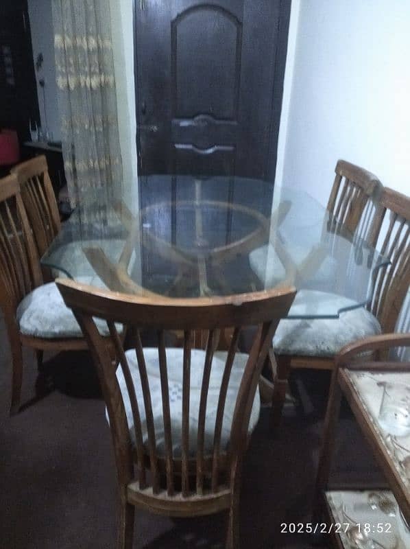 6 Seater Dining Table | 12mm Glass | Condition 10/7 2