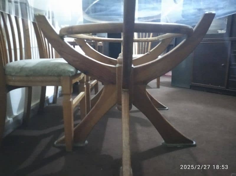 6 Seater Dining Table | 12mm Glass | Condition 10/7 3