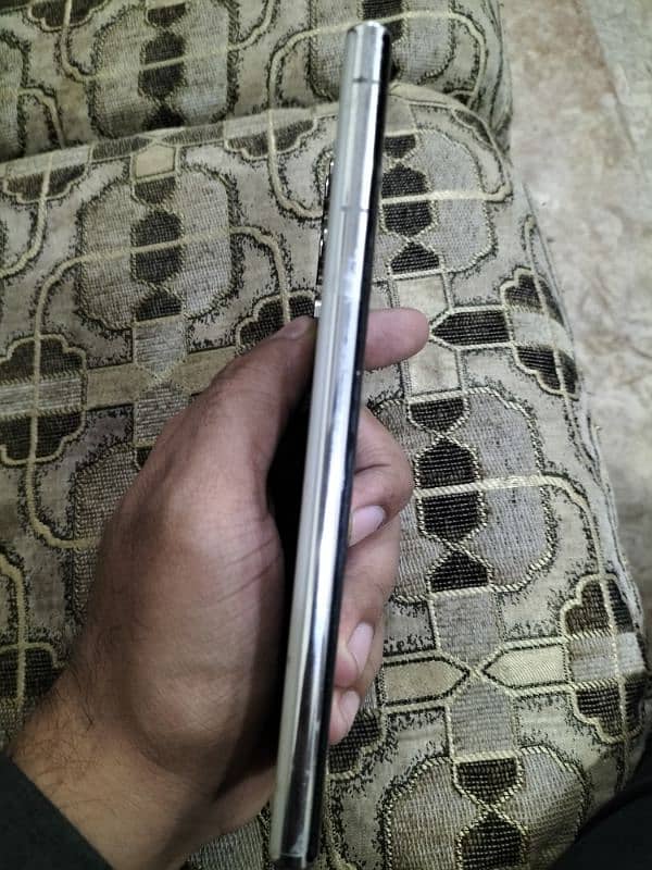 Samsung S22 Ultra white colour  in Scrachless  condition 12