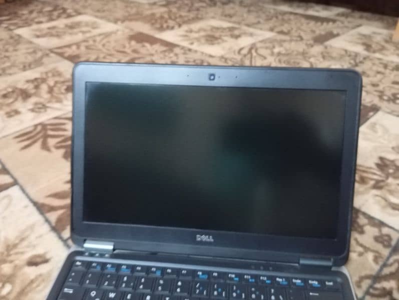 Dell Latitude Laptop slightly used laptop 1