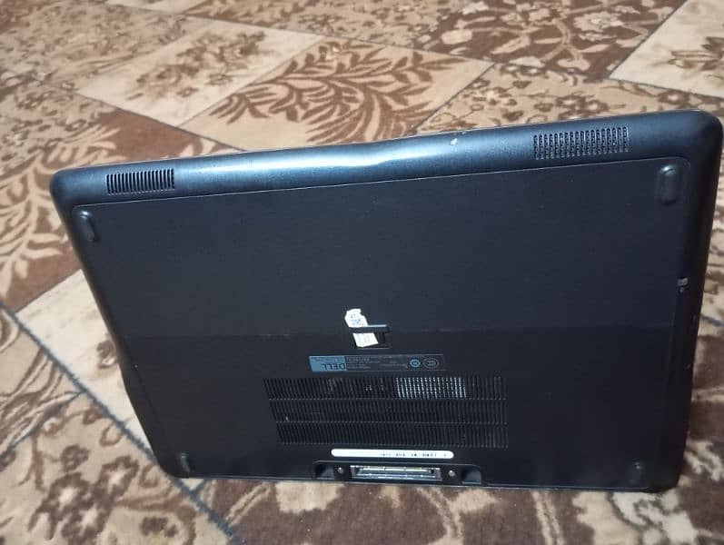 Dell Latitude Laptop slightly used laptop 6