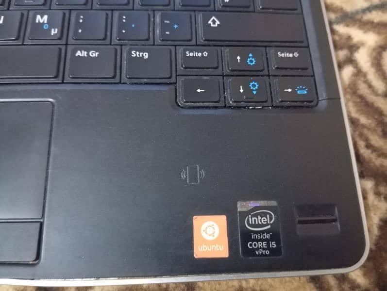 Dell Latitude Laptop slightly used laptop 12