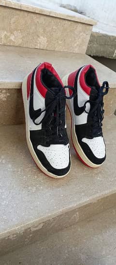 Original jordan for sale its used but very need and clean