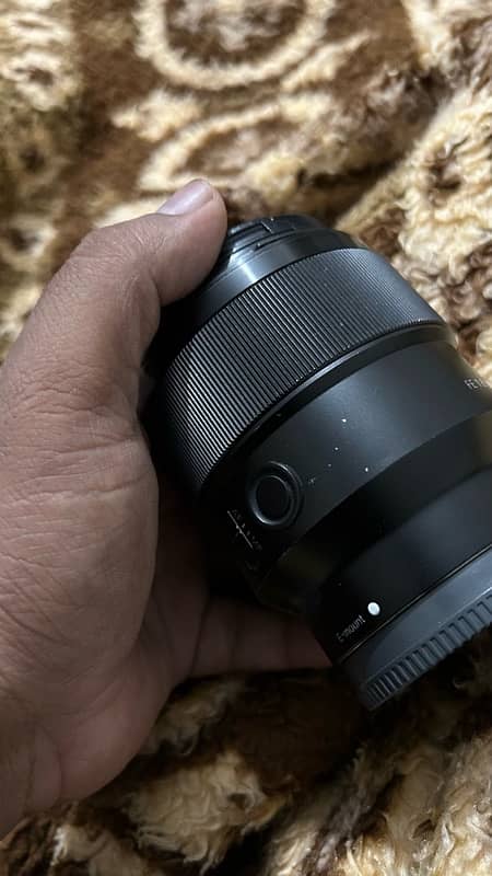 Sony 85mm 1.8 used 2