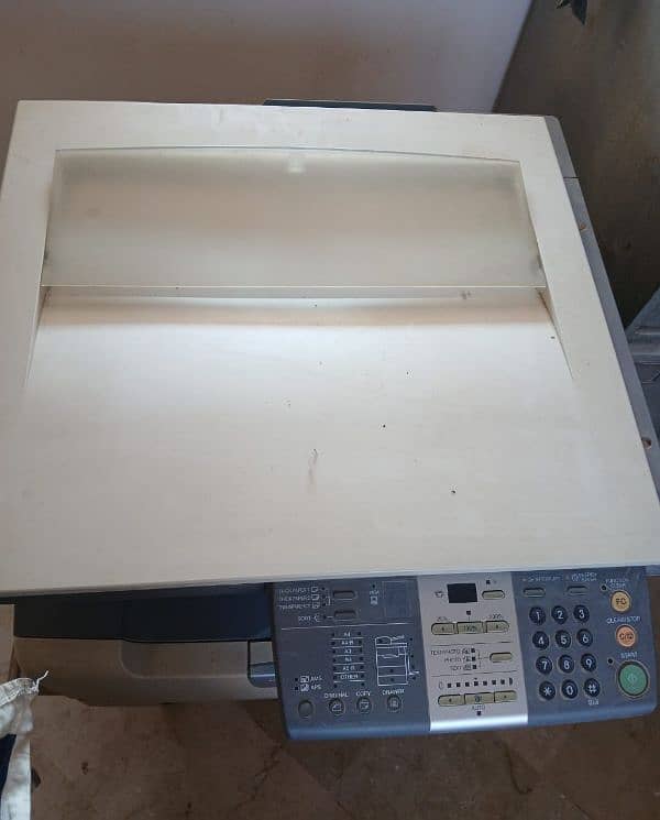 Toshiba photo copier 1