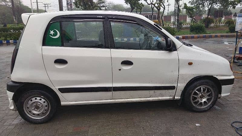 Hyundai Santro Exec 2004 Model White Colour 7