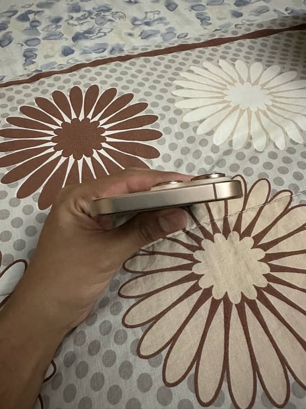 Iphone 16 pro desert titanium 256gb 6