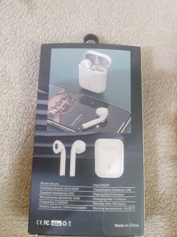 New box pack earbuds 1