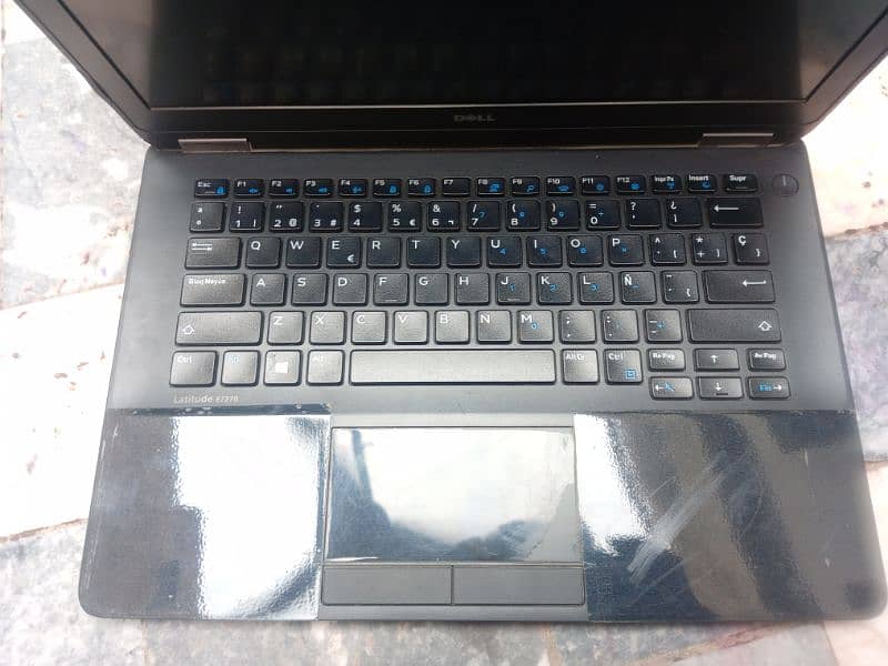 Dell laptop i7-6th gen 4