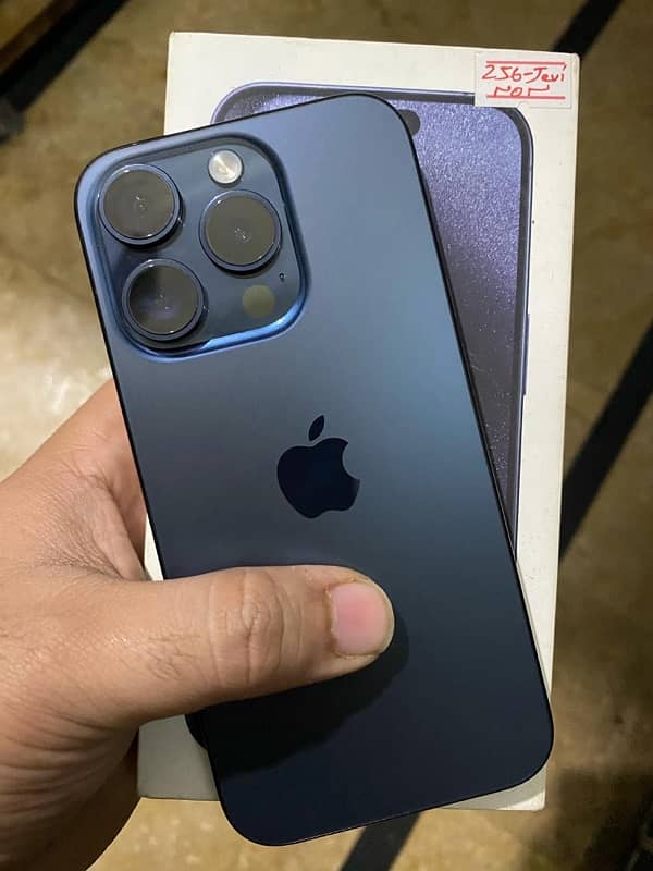 Apple Iphone 15 Pro 0